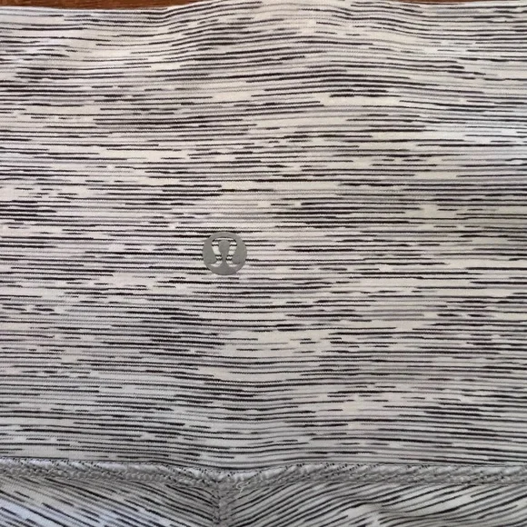 Lululemon | Wunder Under Crop (Hi-Rise) - Picture 6 of 7